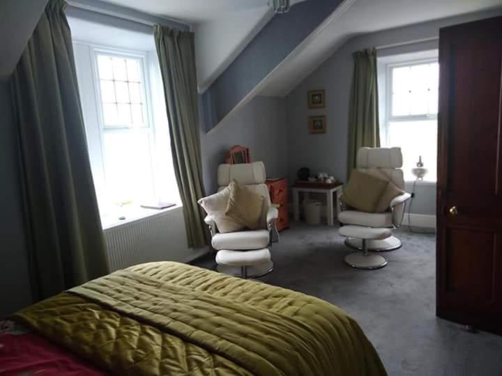 Craig-Y-Mor Hotel คริกเคียธ ภายนอก รูปภาพ