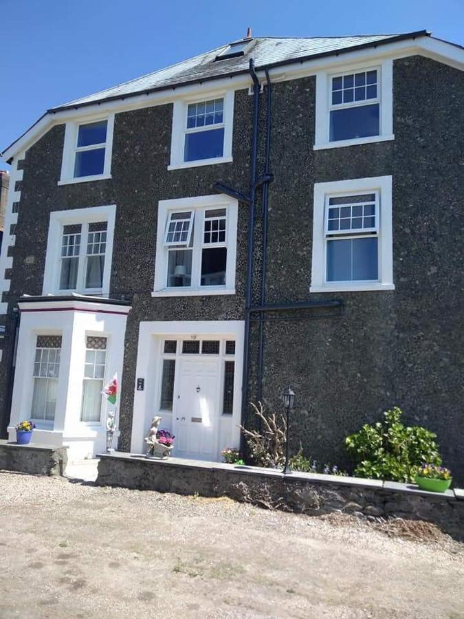 Craig-Y-Mor Hotel คริกเคียธ ภายนอก รูปภาพ