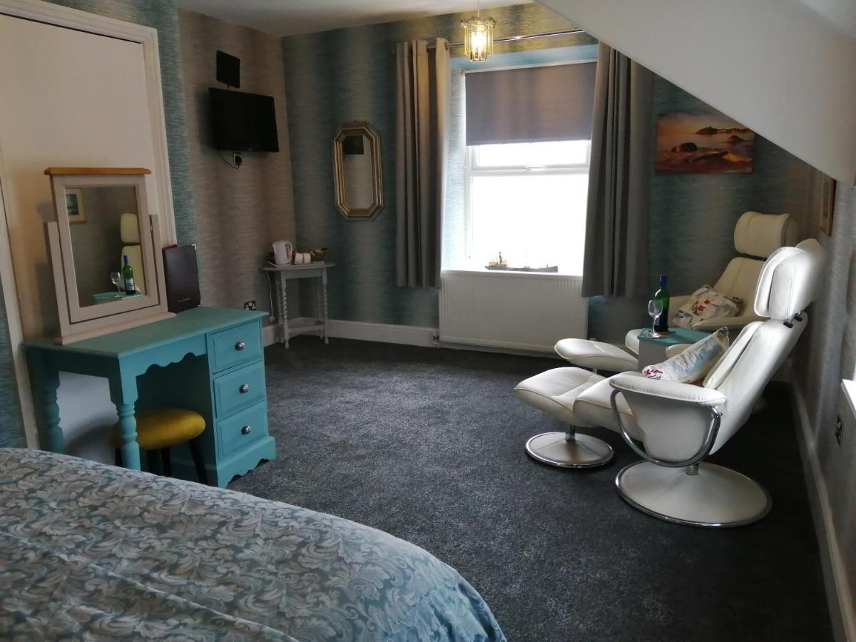 Craig-Y-Mor Hotel คริกเคียธ ภายนอก รูปภาพ